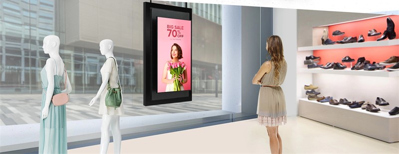 Risingstar dual-side retail digital signage inside a shoes store